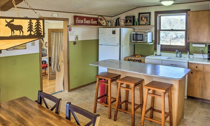 Emigrant Cottage | Emigrant Cabin on 10 Acres w/BBQ & Peaceful Views