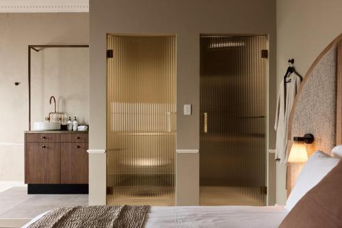 Annandale Hotel | Empire Hotel