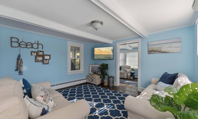North End Cottage | Enchanting 3-bedroom classic cottage with AC and modern luxury in Ocean City