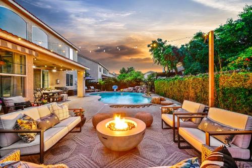 Clovis House | Enchanting Clovis Haven with Hot Tub and Private Pool!
