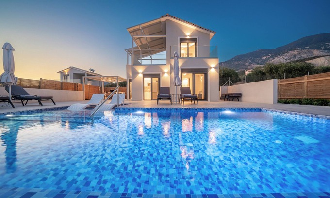 Leivathos Villa | Endless Blue Private Club - Grand Villa