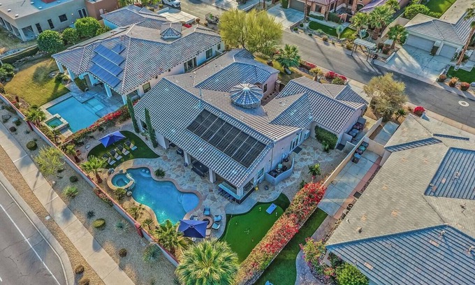 Indio House | EndUp - Montage deluxe game room. Walk to Coachella. free pool heat.