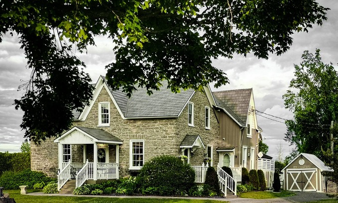 Oxford Mills Bed & Breakfast | Enduring Heart Bed and Breakfast Inc.