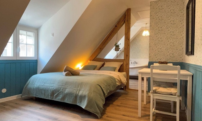 Sarreguemines Apartment | English cottage - Atypical accommodation