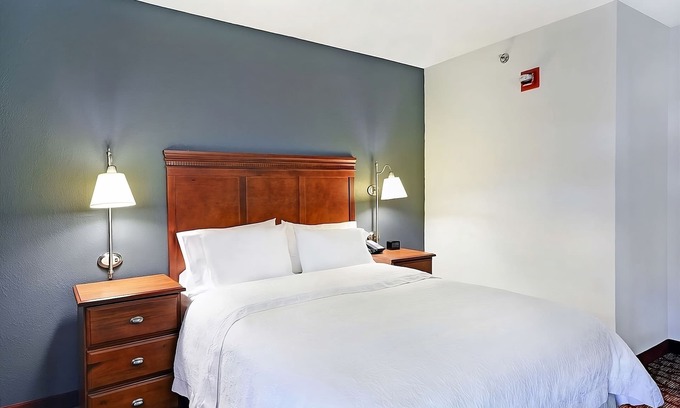 Athens Hotel | Enjoy a Hassle-Free and Suiting Stay! Pet-friendly Hotel w/Pool, Free Breakfast