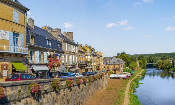 Paulin House | Enjoy a wonderful time in this inviting vacation home in a quiet location.