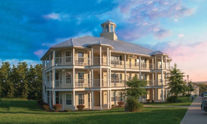Branson Apartment | Enjoy All Branson has to offer in this 2BD vacation condo perfect for families