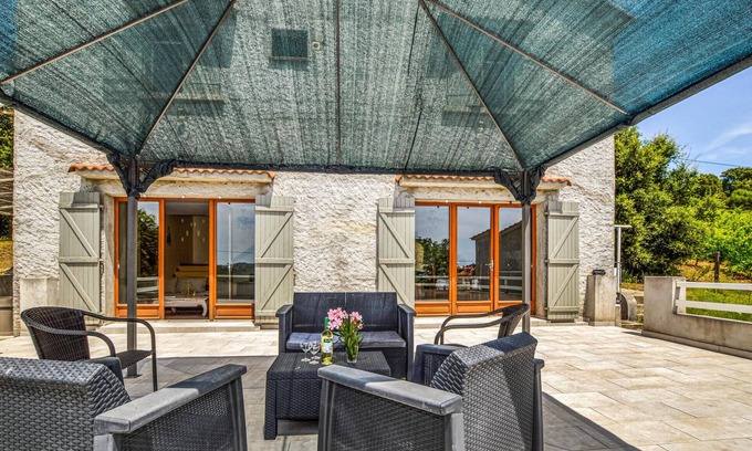 Giuncaggio House | Enjoy an unforgettable time in this homely vacation home with pool and landscape panorama.