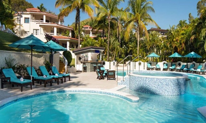 Los Brazos Resort | Enjoy Caribbean elegance at its finest!