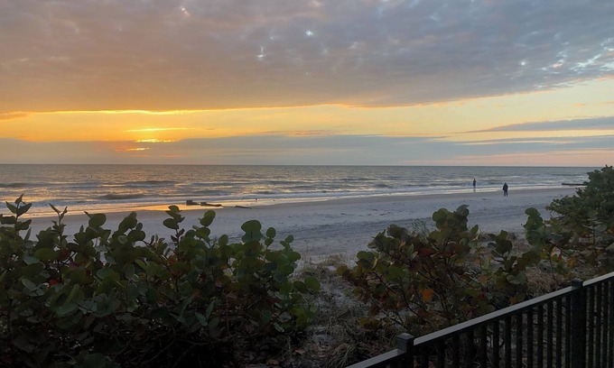 Madeira Beach Condo | Enjoy PANORAMIC SUNSETS at this amazing MADEIRA BEACH Condo w/surround balcony!