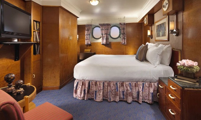 Harbor Hotel | Enjoy Scenic Views in Elegant Historical Room on Queen Mary