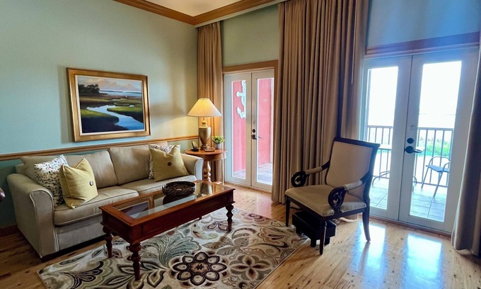 Historic Downtown Apalachicola Condo | Enjoy Sunrise views over the Apalachicola River from this 3rd floor condo