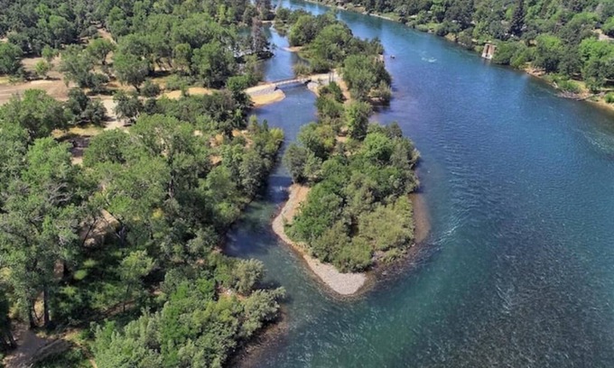 South Bechelli House | Enjoy the Sacramento River Retreat!