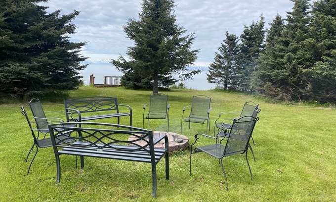 Kenai House | Enjoy This Relaxing Home At The Beach!