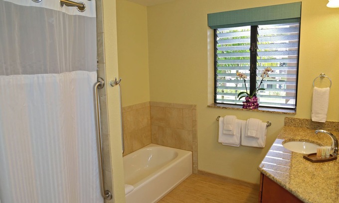 Princeville Resort | Enjoy this Tropical, Oceanside 1 mile from Queens Bath Tide Pool