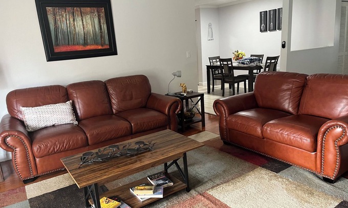 Oldsmar House | Enjoy vacation with the whole family at this peaceful renovated place to stay!