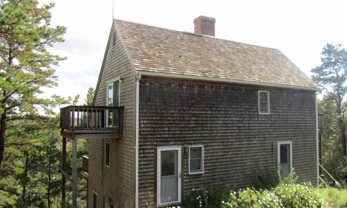 Wellfleet House | Enjoy Views of the Beautiful Dry Meadow (1418)