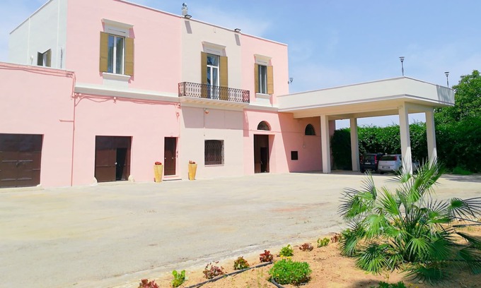 Carmiano Apartment | Enjoy your relaxing holiday in the countryside!