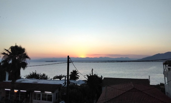 Mikri Mantineia Apartment | Enjoy your staying by the sea, apartment Evmaria