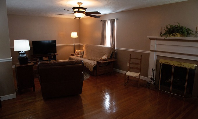 Romney House | Enjoyable 2-bedroom house in Romney