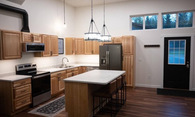 Mendenhaven House | Enjoyable 2-bedroom townhome in Juneau