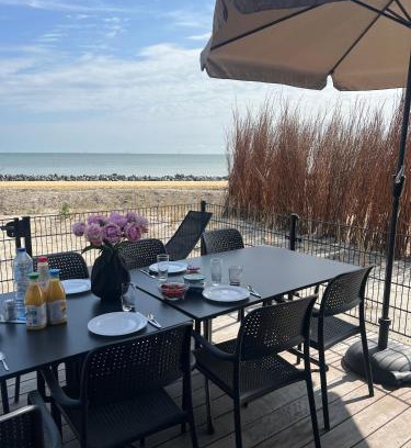 Enkhuizen House | Enkhuizer Strand BeachHouse Strandgut mit Zaun Nr 400