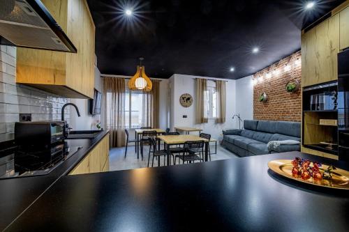 Centro Comercial Apartment | ENMAYO 2021 - piso
