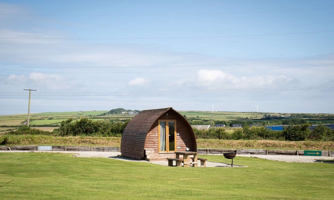 Camelford Cabin | Ensuite Glamping Cabin With A View