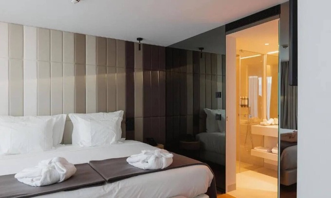 Sao Jorge de Arroios Hotel | Ensuring a Very Comfortable & Memorable Stay! Pool, Close to Páteo Andrade Corvo