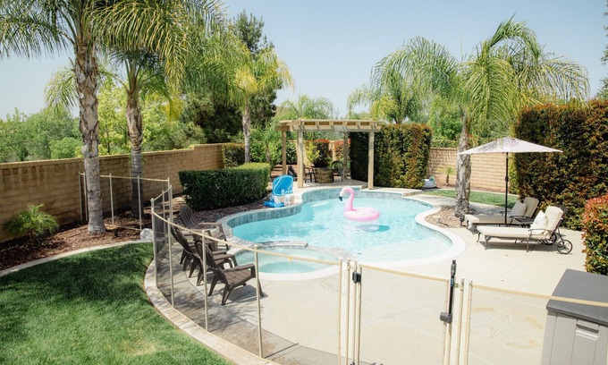 Winchester House | Entertainers paradise with salt water pool - close to Temecula wineries