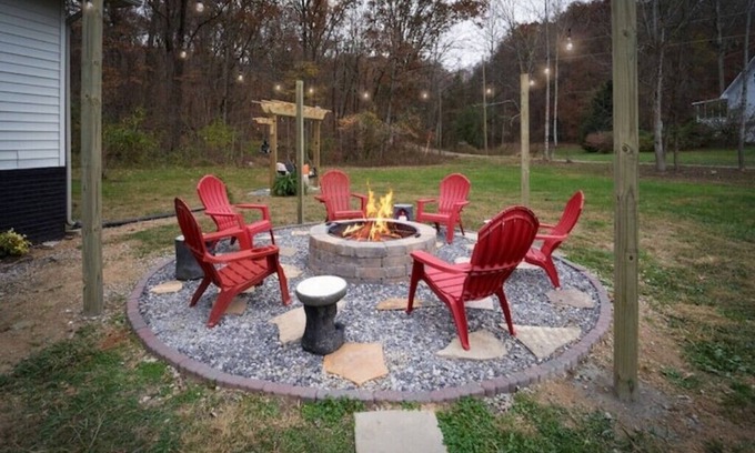 Sevierville House | ENTERTAINMENT GALORE!NEWLY UPGRADED -GREAT LOCATION, CLOSE TO MAJOR ATTRACTIONS!