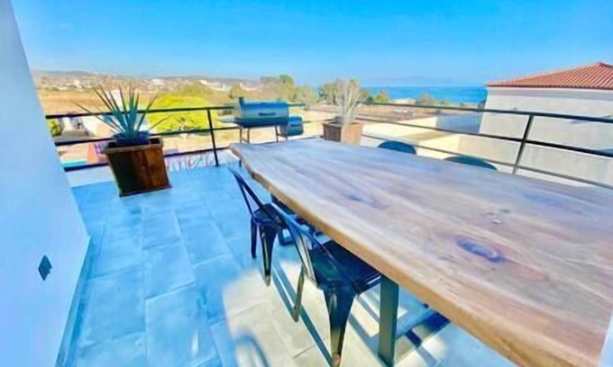 Nueva Ensenada House | Entertainment Home AC+JACUZZI+POOL+BBQ+OCEANVIEWS+BALCONIES