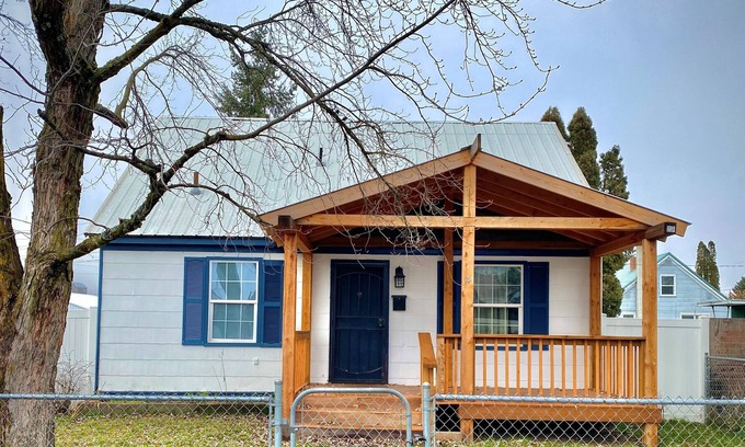 Kellogg House | Entire 3 bedroom house right next to Silver Mountain