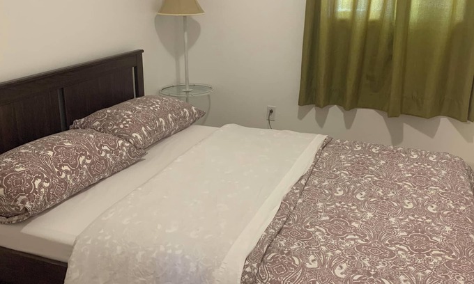 Hull Apartment | Entire apartment, Few minutes from Downtown Gatineau/Ottawa Parliament. n