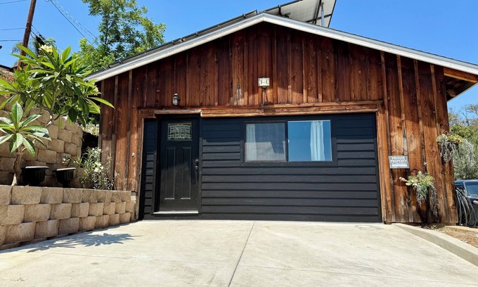 Mount Helix Cottage | Entire guesthouse in Spring Valley, California