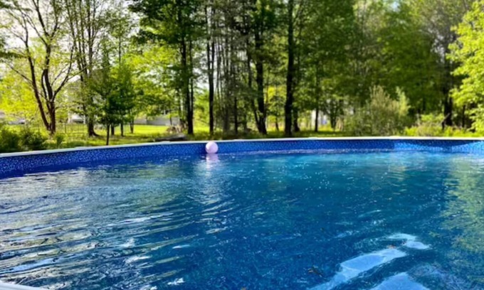 Moscow House | Entire Home - Spacious 4 bedroom Pocono Retreat