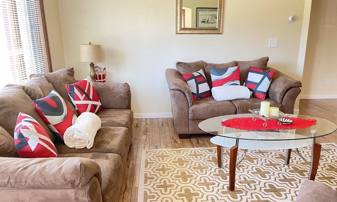 Kenai House | Entire house (3 Bedrooms)Fully Furnish Near the Ocean/Beach (Salmon Fishing)