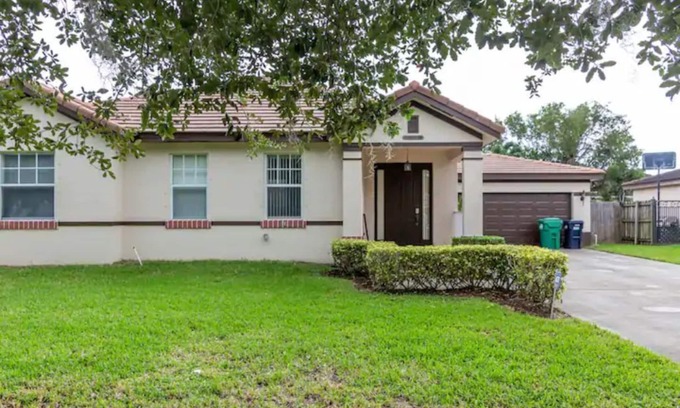 Ludlam House | *Entire House South of Kendall, North of FL Keys*