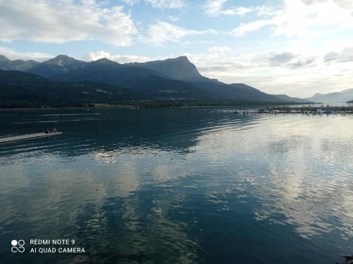 Embrun House | Entre 2 eaux