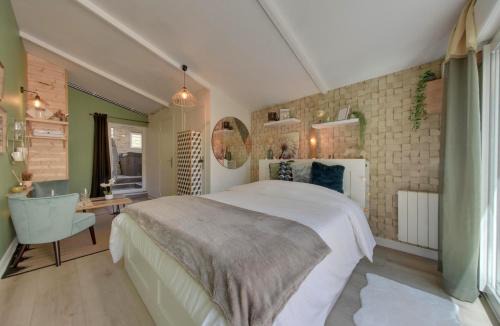 Sainte-Croix-Grand-Tonne House | Entre Terre & Mer SPA