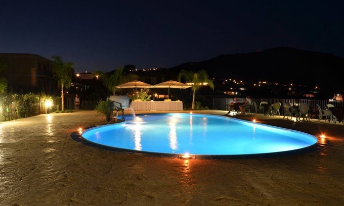 Pianoconte Hotel | Eolian Residence