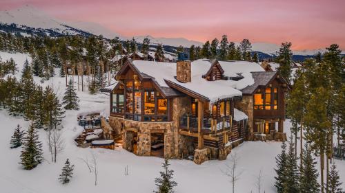 Timber Trail House | Epic Retreat