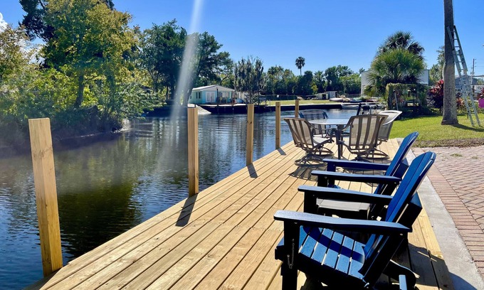 Weeki Wachee Gardens House | EPIC Weeki Wachee riverfront home Waterfront Kayaks included