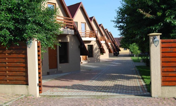 Corbu Resort | Equinox Club