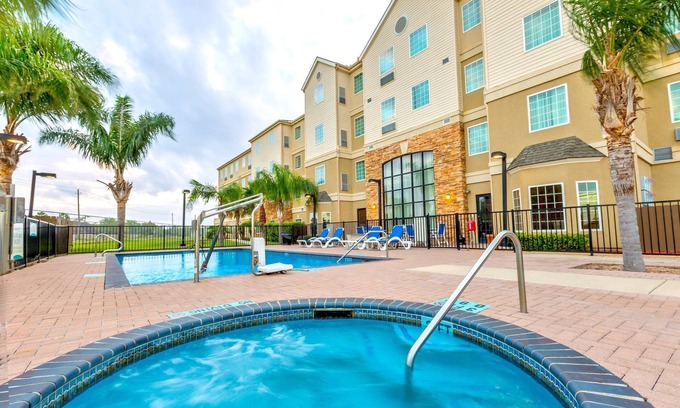 Brownsville Apartment | Equipped Studio | Free Daily Breakfast, Pool + Business Center