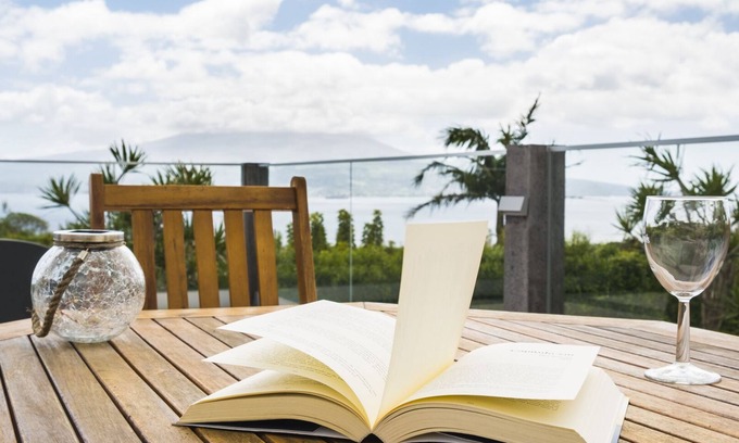 Horta Apartment | Erica Azorica apartment, rustic and with stunning landscape