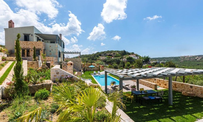 Achlades Villa | ERONDAS Cretan Country Villas