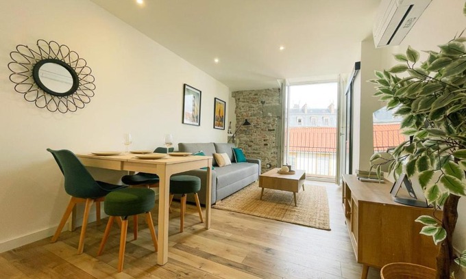 Secteur 2 Apartment | #ES Les Clercs