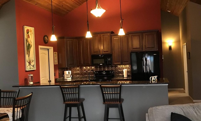 Calhoun County House | Escape the city to quiet and picturesque Golden Eagle, IL.