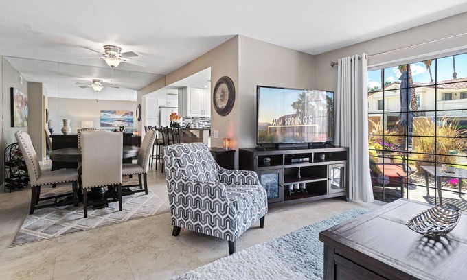 Palm Springs Condo | Escape to Desert Oasis - Palm Springs for a memorable vacation experience!